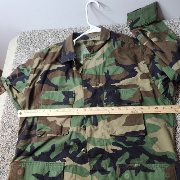 US Army USMI 80s Woodland Camo Cold Weather Combat Shirt Med Reg Adjustable - Picture 8 of 10